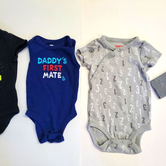 5 pack onsies Bundle (size 3) - Picture 4 of 4